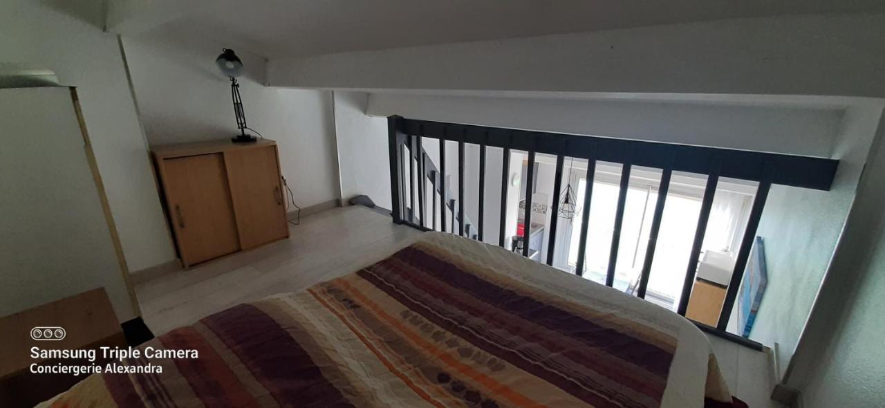 Vue Magique Sur La Marina - Appart En Duplex, Les Pieds Dans L'Eau 圣西普里安 外观 照片