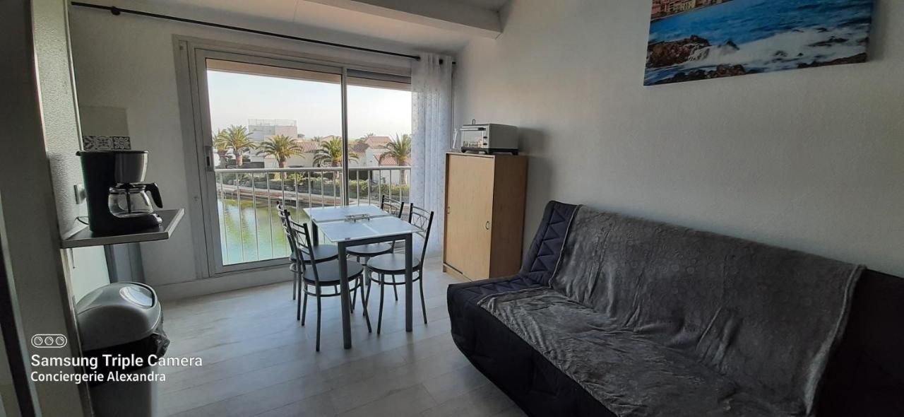 Vue Magique Sur La Marina - Appart En Duplex, Les Pieds Dans L'Eau 圣西普里安 外观 照片